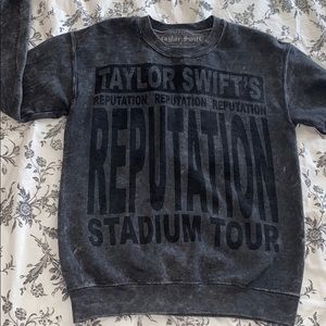 Taylor Swift Reputation Crewneck Sweater Small